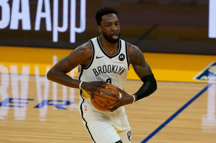  骑士官宣米切尔复出战强敌  