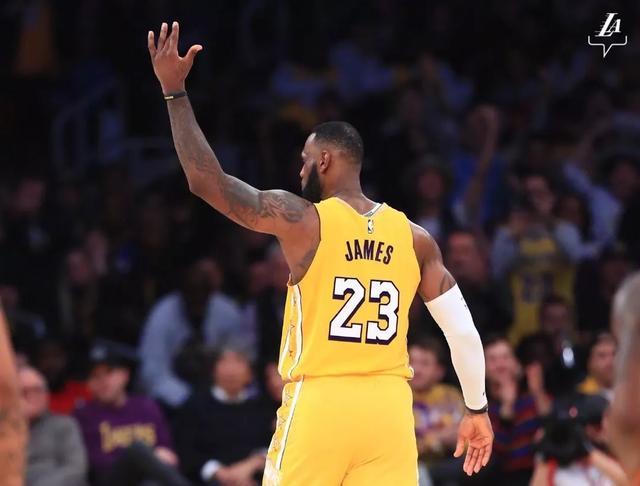  杜兰特关键球失准，太阳末节崩盘负于快船