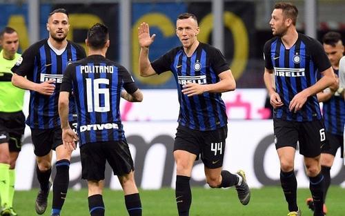  AC米兰锋线全面开花四球大胜卡利亚里  